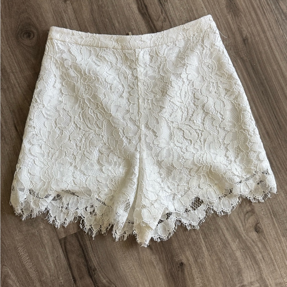 BebeElegant White Lace Women Shorts